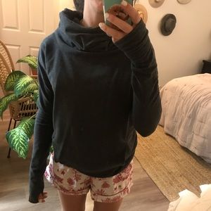 Lululemon sweatshirt